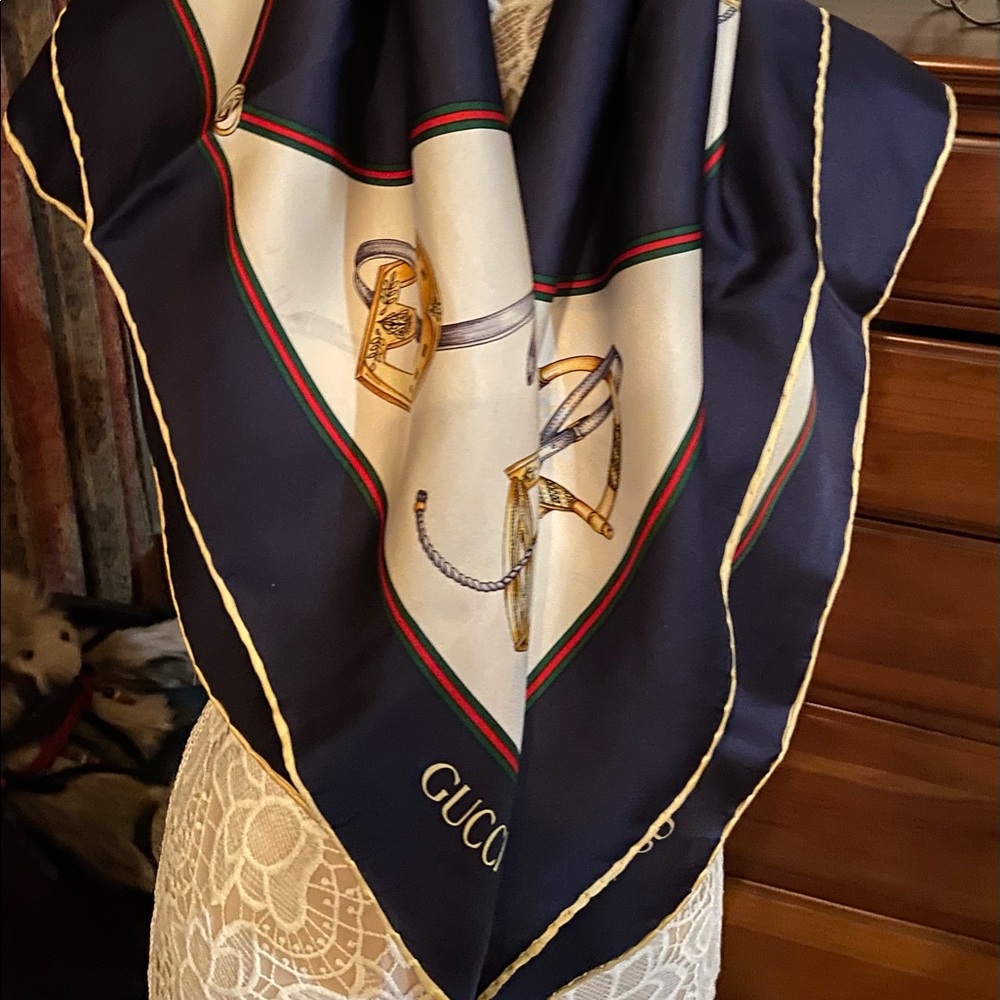 Vintage GUCCI silk scarf